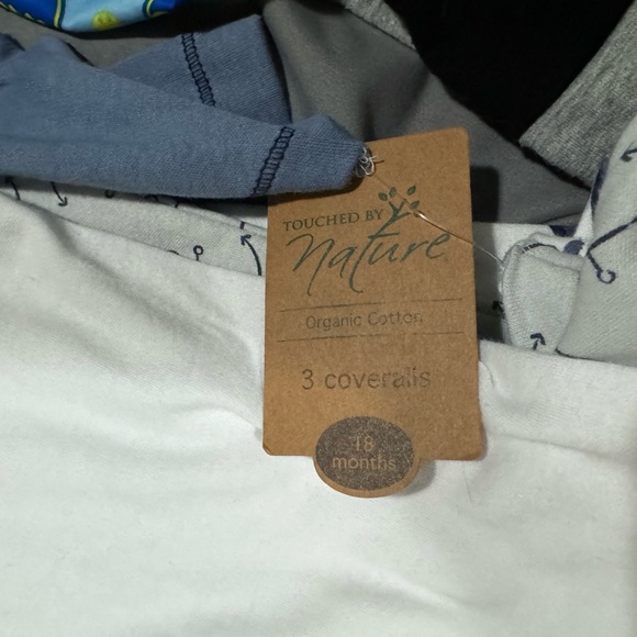 18 month Boy Bundle 8 Items - Picture 7 of 7